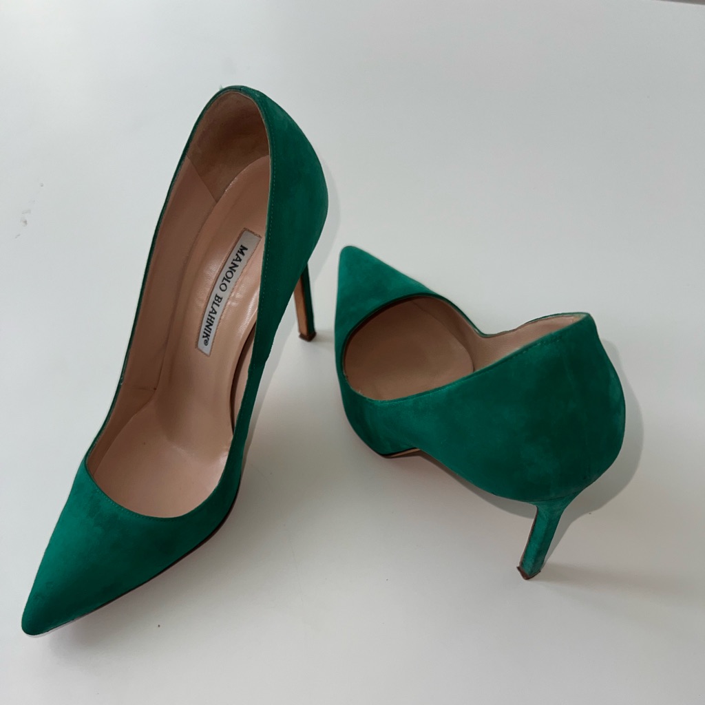 Manolo Blahnik Bb Suede Pumps In Emerald Green